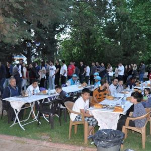 بأول أيام رمضان.. “غازي عنتاب” التركية تنظم إفطارًا لـ6 آلاف شخص