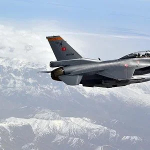 تركيا تقصف بي كا كا شمال العراق وتقتل 4 عناصر