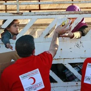الهلال الأحمر التركي يقدم دعمًا منتظمًا لـ 4,5 مليون شخص داخل سوريا