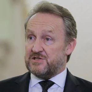 بيغوفيتش يهنئ “صديقه العزيز” اردوغان