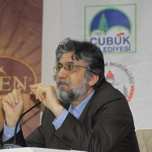 وفاة كاتب تركي في مكتبه باسطنبول