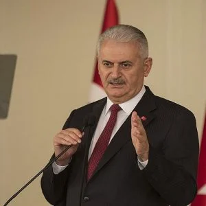 يلدريم ووزير خارجية الغابون يتفقان على تعزيز التعاون بين البلدين