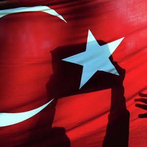 تركيا: لن نسمح بفرض العزلة على قطر