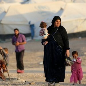 “تيكا” التركية تقدم مساعدات إنسانية للتركمان النازحين من الموصل