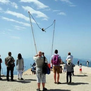 مقلاع بشري لعشاق المغامرة في أنطاليا التركية