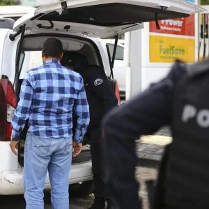 شرطة انقرة تنفذ حملة ضخمة ضد تجار المخدرات