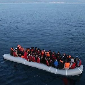 خفر السواحل التركي يضبط 20 أجنبيا حاولوا التسلل إلى اليونان