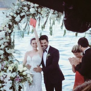 صور وفيديوهات من زفاف الممثلَين التركيين بوراك وفهرية إيفجان 5