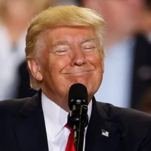 596 مليون دولار إيرادات شركات ترامب في 16 شهرا