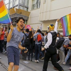 المثليون يستفزون السلطات في اسطنبول