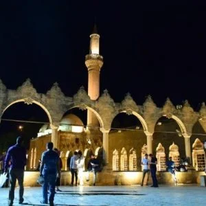 “شانلي أورفا” التركية.. رمضان مميز في “مدينة الأنبياء”