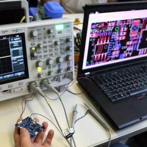 الغارديان ترجح استعانة الإمارات أو السعودية بقراصنة روس لاختراق وكالة الأنباء القطرية