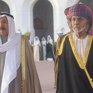 لهذه الأسباب نأت عمان والكويت عن قطع علاقاتهما بقطر