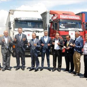 ولاية قرمان التركية ترسل 5 شاحنات محملة بالمساعدات إلى غزة