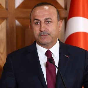 جاويش أوغلو: سأزور السعودية الجمعة للقاء الملك سلمان