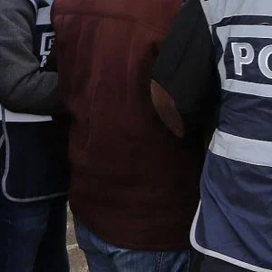 مدير أمن إسطنبول الأسبق يسلّم نفسه للسلطات التركية