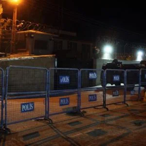 إرهابيو “بي كا كا” يستهدفون مقرًا أمنيًا شرقي تركيا