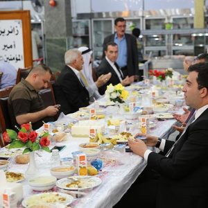 “تيكا” التركية تقدم إفطارا لألفي شخص في النجف العراقية