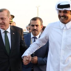 تركيا: أمير قطر أول زعيم اتصل بالرئيس أردوغان ليلة الانقلاب