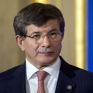 داود اوغلو: دعم حكومة الوفاق الليبية دبلوماسيًا وعسكريًا صحيح.. ولكن!!