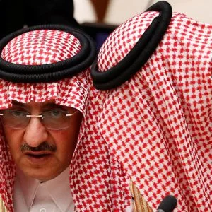 كواليس ليلة إطاحة بن سلمان بـ”ابن نايف” من ولاية العهد السعودي