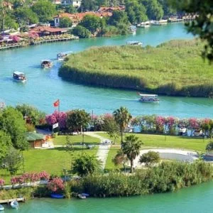 تعرف على داليان التركية التي تعتبر قرة عين العالم