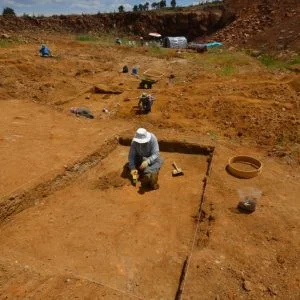 أوشاق.. مدينة تركية مر منها “البشر البدائيين” قبل 200 ألف عام