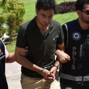 القبض على سوري زور ” هوية تركية ” و آلاف الدولارات و استخدمها لـ” عطلة فاخرة ”