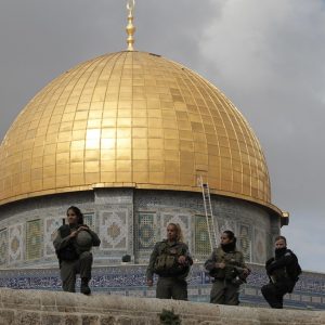 لأول مرة منذ عام1969.. الاحتلال الاسرائيلي يغلق المسجد الأقصى ويمنع الصلاة فيه