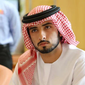 نجل حاكم دبي “متعاطف” مع قطر (فيديو)