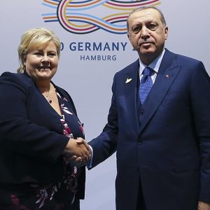بالصور.. أردوغان يلتقي زعماء عدد من الدول على هامش قمة "مجموعة العشرين" 6 بالصور.. أردوغان يلتقي زعماء عدد من الدول على هامش قمة "مجموعة العشرين" 5