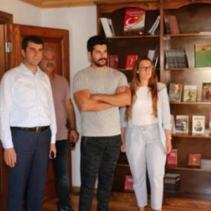 “بوراك أوزتشيفيت” يزور منزل الشاعر محمد عاكف أرصوي