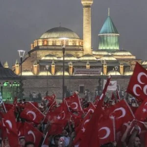 تركيا..”من انقلابات أسكتت الأذان إلى ابتهالات أفشلتها”