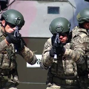 خلال اسبوع.. مقتل 93 إرهابيًا من “بي كا كا” جنوب شرقي تركيا