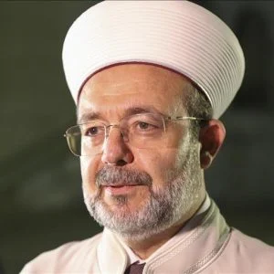 غورماز: أصوات المآذن انتصرت على أزيز الطائرات