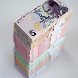 الدولار يستمر في ارتفاعه امام الليرة التركية