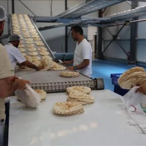 تركيا توزع 200 مليون رغيف خبز في سوريا