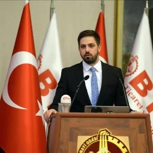 مسؤول مجري يدعو الشركات التركية للاستثمار في بلاده