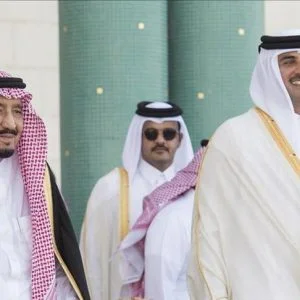 أمير قطر يعزي العاهل السعودي في وفاة شقيقه الأكبر