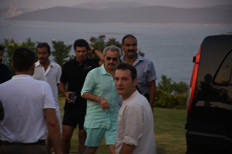 تعرف على المبلغ الهائل الذي انفقه الوليد بن طلال في "بودروم" التركية خلال اسبوع 4 تعرف على المبلغ الهائل الذي انفقه الوليد بن طلال في "بودروم" التركية خلال اسبوع 3