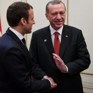 ماكرون: حياتي ليست رائعة فأنا مضطر للحديث كل 10 أيام مع أردوغان