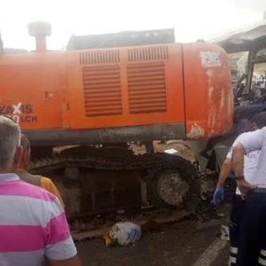 مقتل 8 اشخاص اثر سقوط رافعة شرقي تركيا