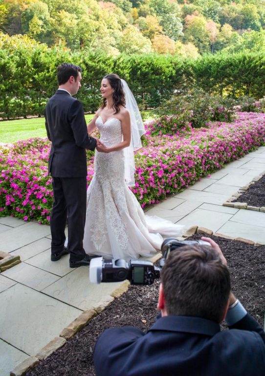 لاتفعلوا هذه الاشياء في افراحكم.. لقد عفا عليها الزمن 4 لاتفعلوا هذه الاشياء في افراحكم.. لقد عفا عليها الزمن 3