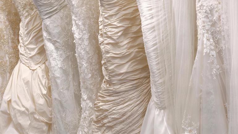 لاتفعلوا هذه الاشياء في افراحكم.. لقد عفا عليها الزمن 6 لاتفعلوا هذه الاشياء في افراحكم.. لقد عفا عليها الزمن 5