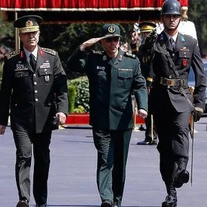 رئيس الأركان التركي يستقبل نظيره الإيراني في أنقرة