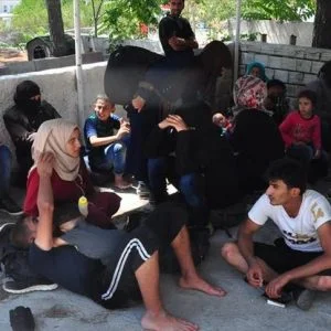 تركيا.. توقيف 44 شخصا كانوا في طريقهم الى إلى الجزر اليونانية