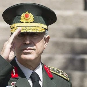 رئيس الأركان التركي: الجيش سيواصل الدفاع عن سيادة البلاد تحت إمرة الشعب