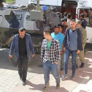 منهم 27 طفلا سوريا.. الامن التركي يضبط 248 أجنبيا حاولوا التسلل إلى أوروبا