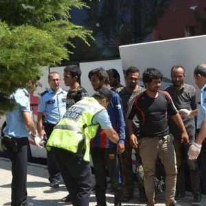 الامن التركي يضبط 227 شخصا عبروا الحدود بطريقة غير قانونية