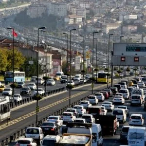 محنة العيد في شوراع تركيا